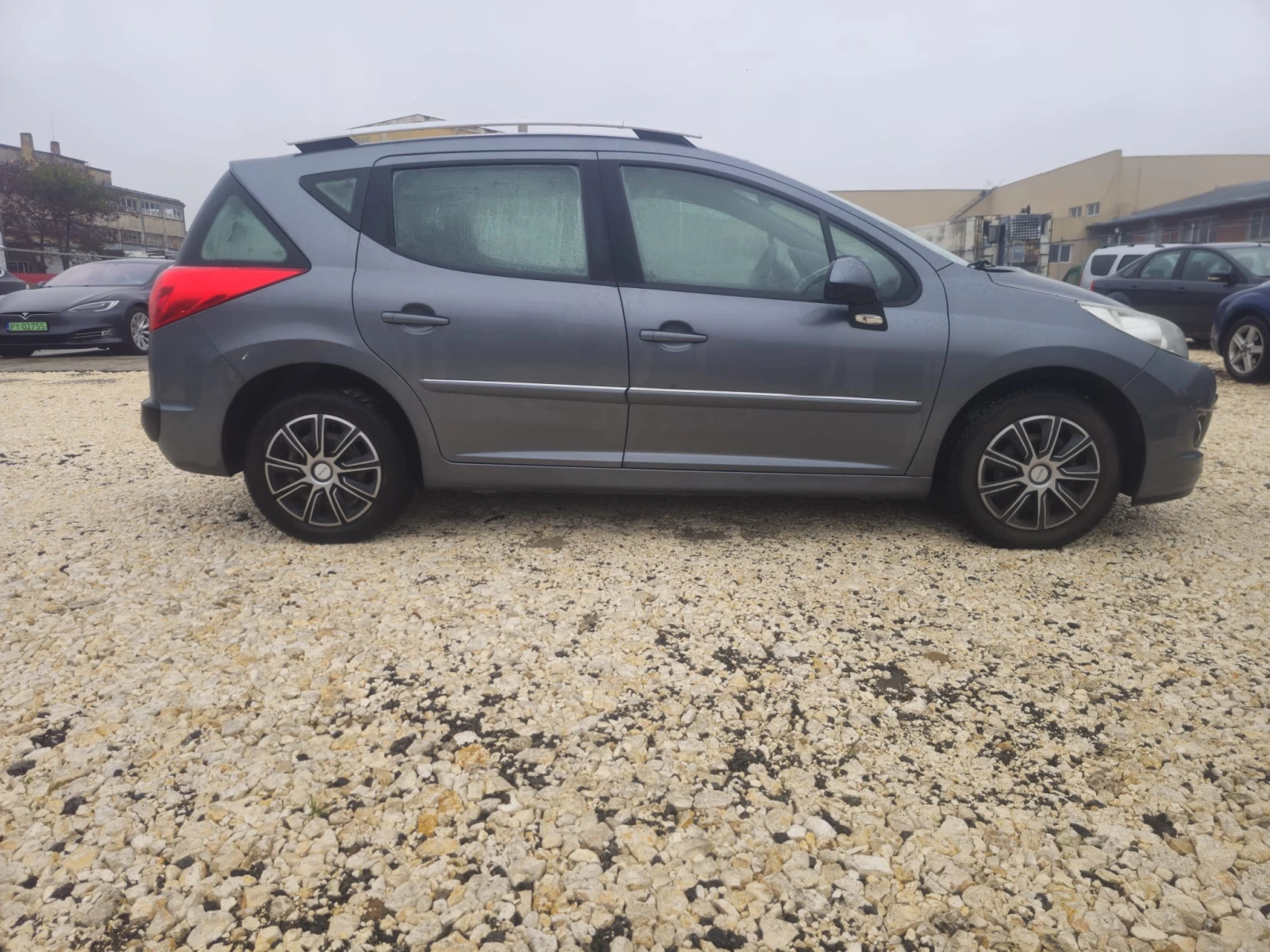 Peugeot 207 1.6i, снимка 4 - Автомобили и джипове - 56732436