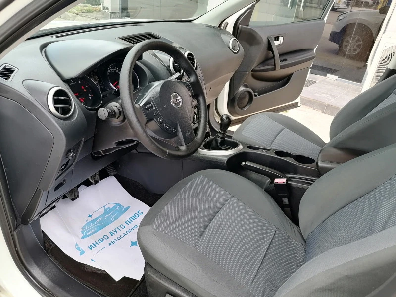 Nissan Qashqai, снимка 9 - Автомобили и джипове - 46179552