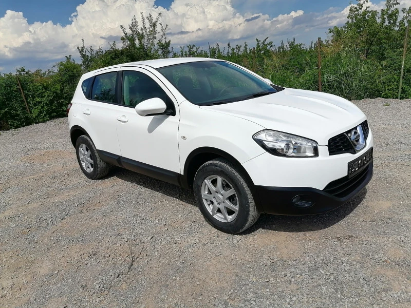 Nissan Qashqai, снимка 8 - Автомобили и джипове - 46179552