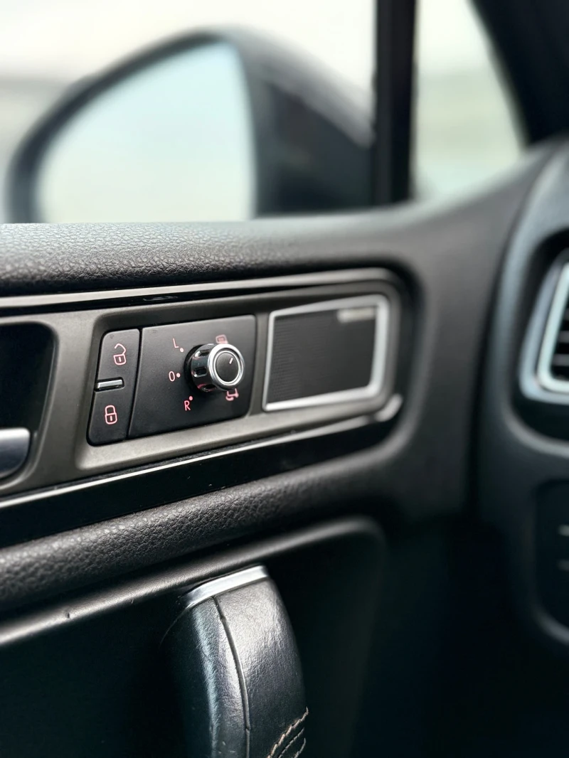 VW Touareg * R-Line* 4.2TDI* V8* PANO* KEYLESS* ТОП ЦЕНА* , снимка 10 - Автомобили и джипове - 52478082