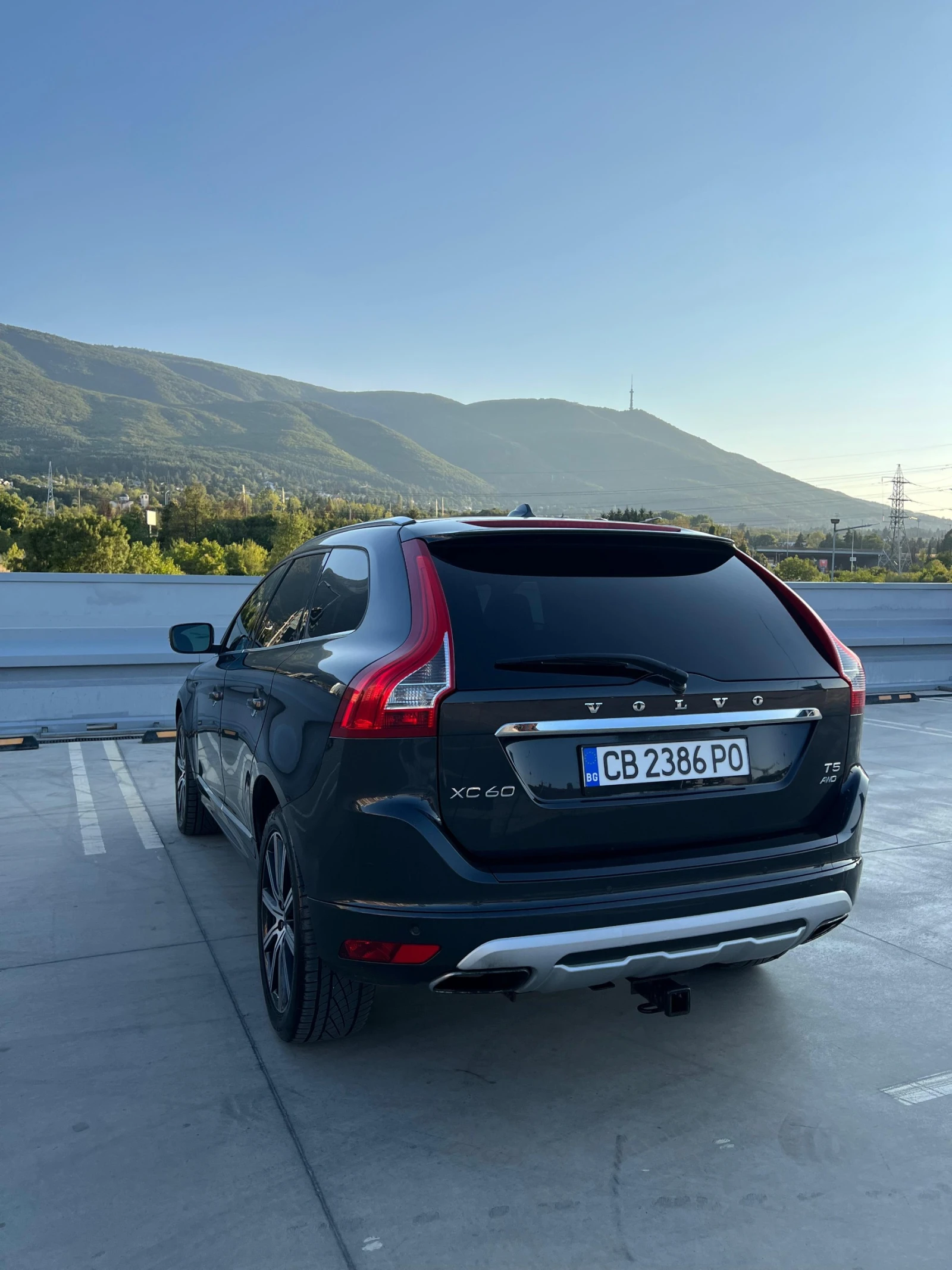 Volvo XC60 T5 2.5 AWD SPECIAL EDITION - изображение 6