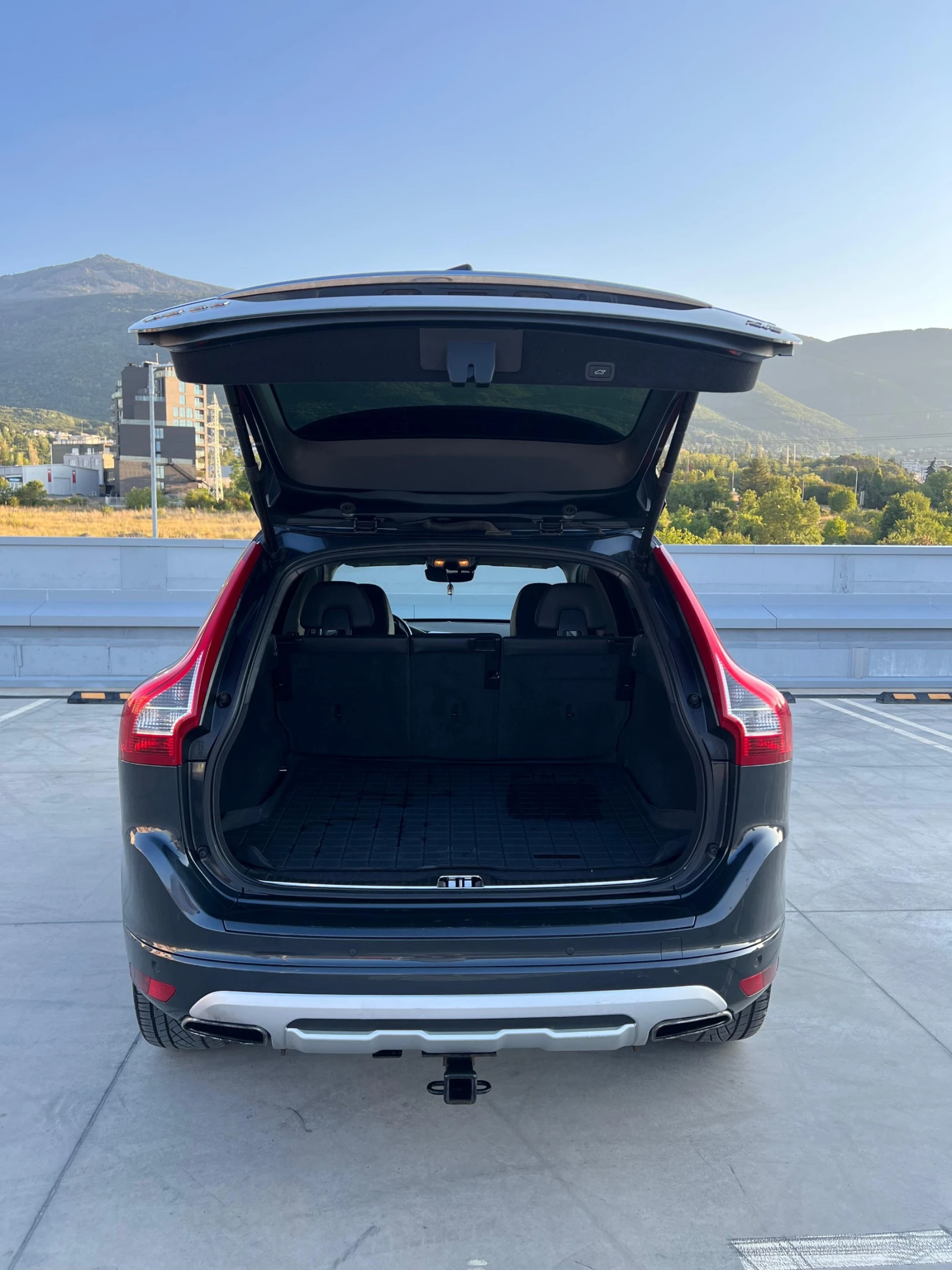 Volvo XC60 T5 2.5 AWD SPECIAL EDITION - изображение 8
