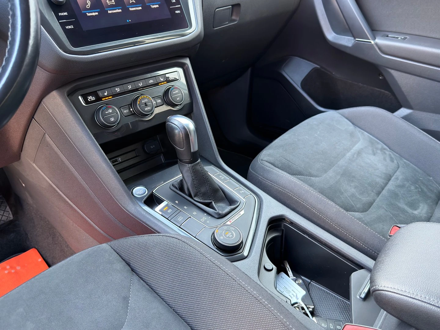 VW Tiguan LWB Highline 2.0TDI 4MOTION BMT | Mobile.bg � ����������� 9