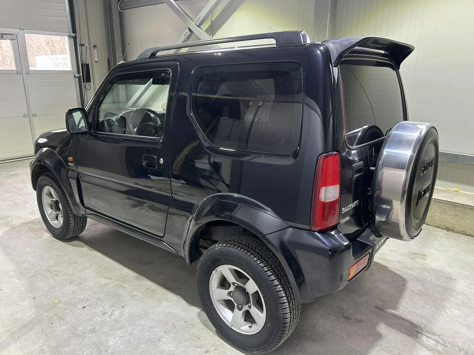 Suzuki Jimny, снимка 5 - Автомобили и джипове - 53650409