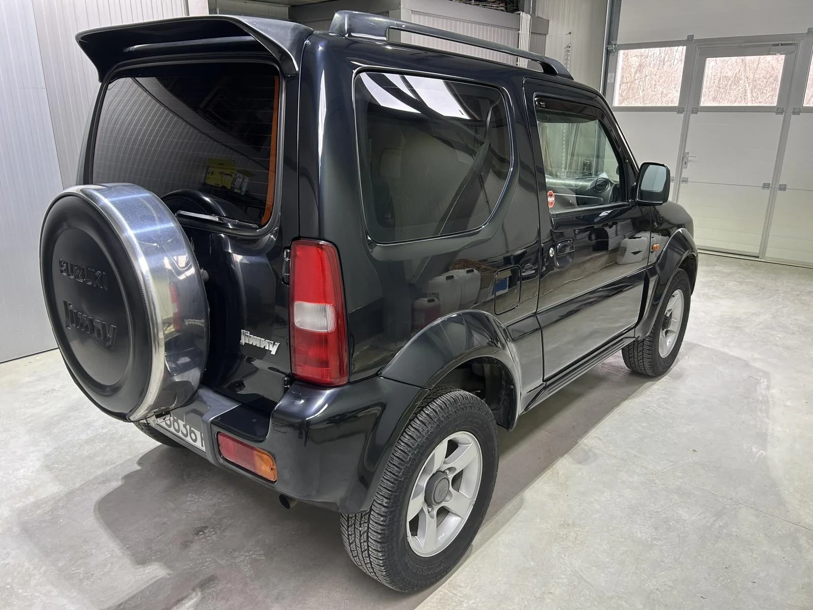 Suzuki Jimny, снимка 2 - Автомобили и джипове - 53650409
