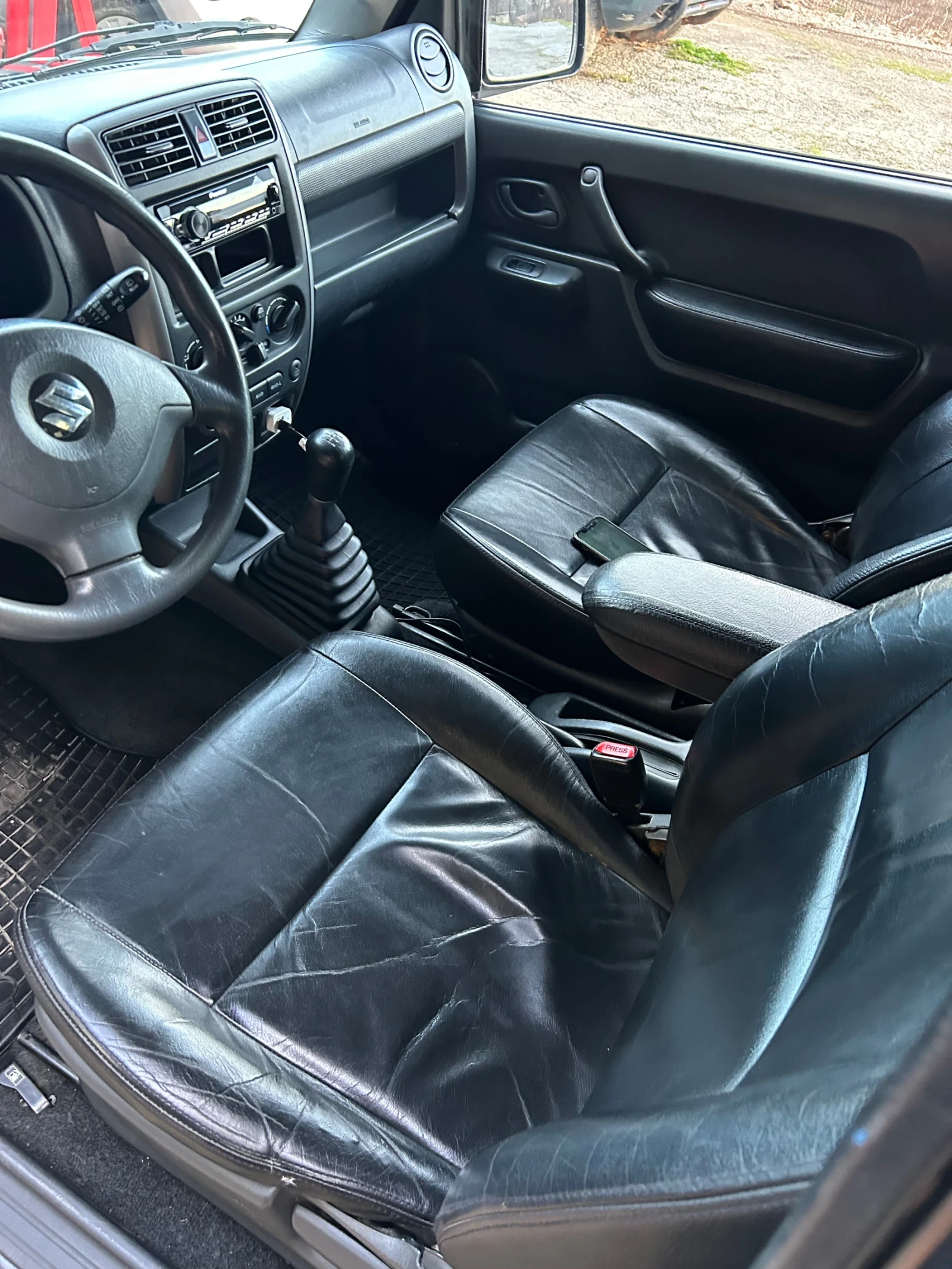 Suzuki Jimny, снимка 8 - Автомобили и джипове - 53650409