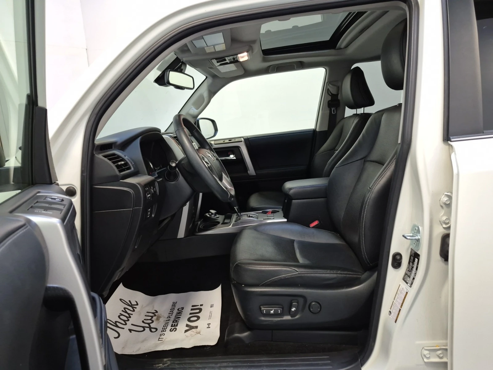 Toyota 4runner 4WD * * CARFAX * * АВТО КРЕДИТ * * , снимка 5 - Автомобили и джипове - 54611360