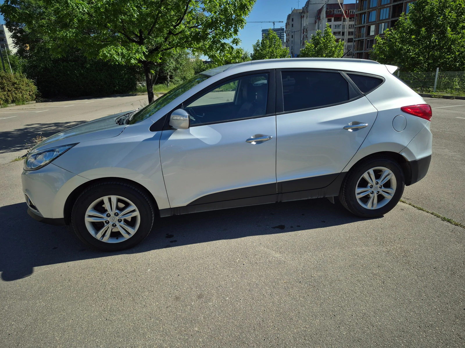 Hyundai IX35, снимка 3 - Автомобили и джипове - 54721773
