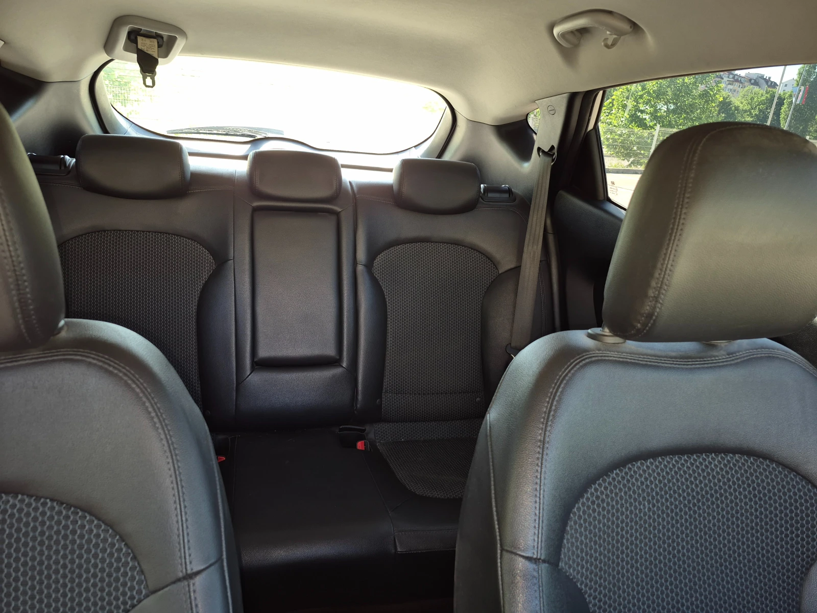 Hyundai IX35, снимка 7 - Автомобили и джипове - 54721773