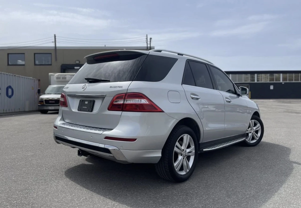 Mercedes-Benz ML 350 D/AMG/360 CAMERA/BLIND SPOT/НА ПРУЖИНИ/CARFAX, снимка 3 - Автомобили и джипове - 54979668