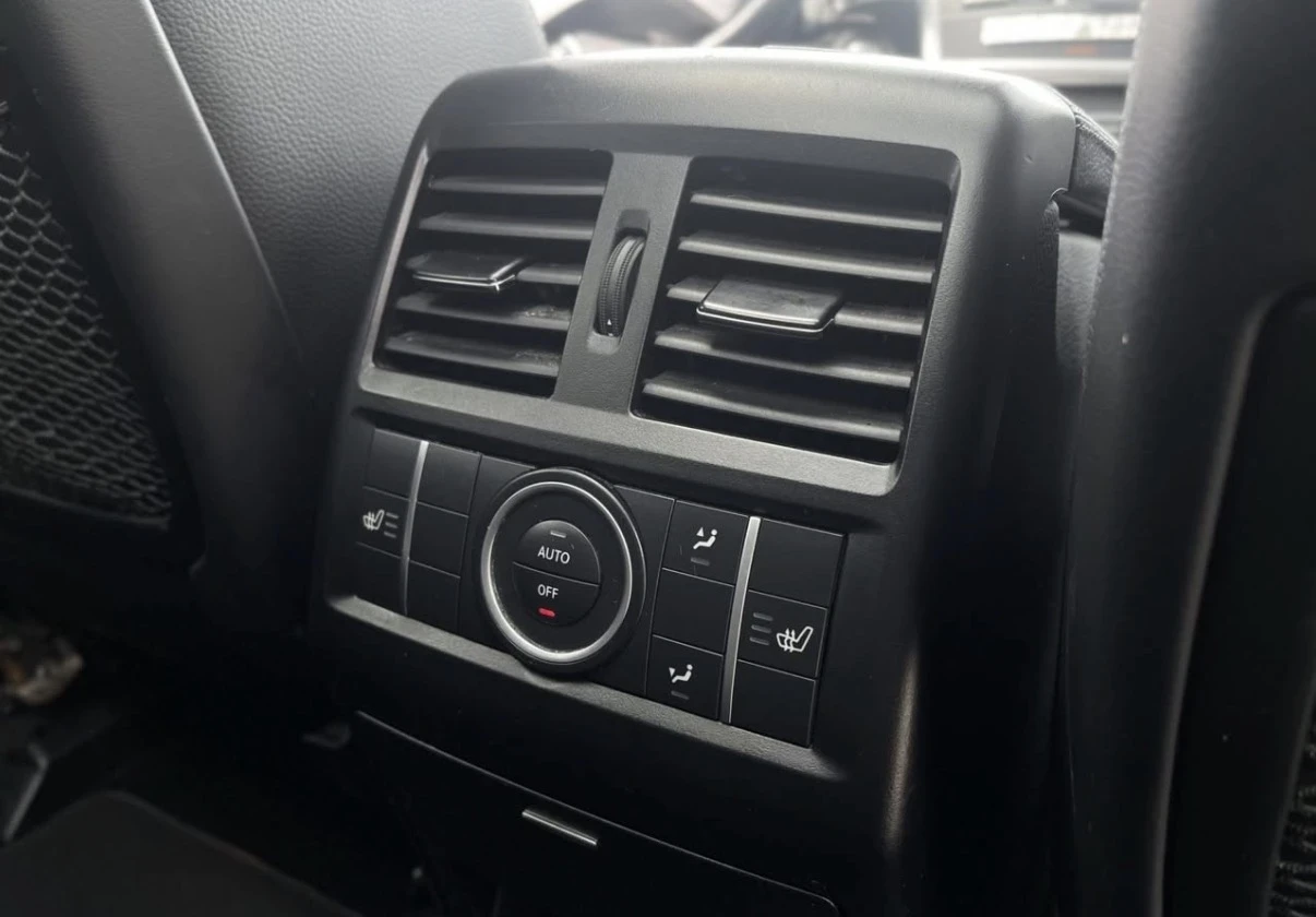 Mercedes-Benz ML 350 D/AMG/360 CAMERA/BLIND SPOT/НА ПРУЖИНИ/CARFAX, снимка 10 - Автомобили и джипове - 54979668
