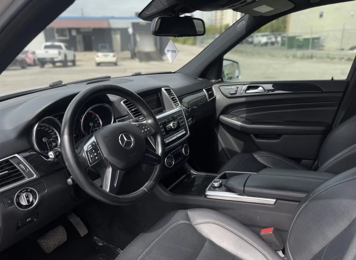 Mercedes-Benz ML 350 D/AMG/360 CAMERA/BLIND SPOT/НА ПРУЖИНИ/CARFAX, снимка 6 - Автомобили и джипове - 54979668