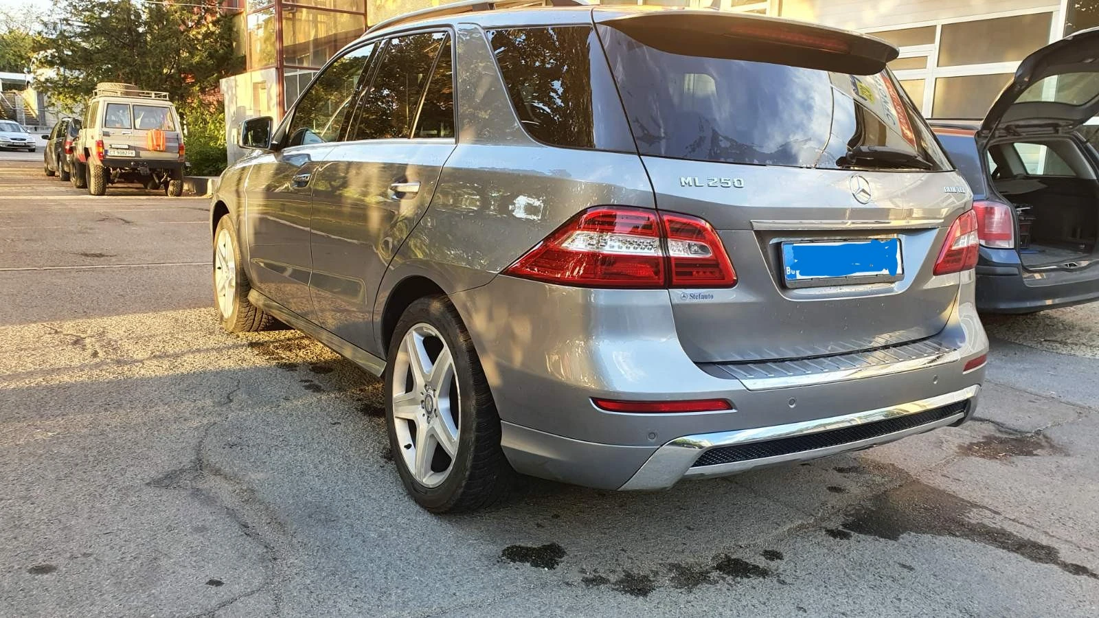 Mercedes-Benz ML 250 BlueTEC 4MATIC , снимка 3 - Автомобили и джипове - 55454504
