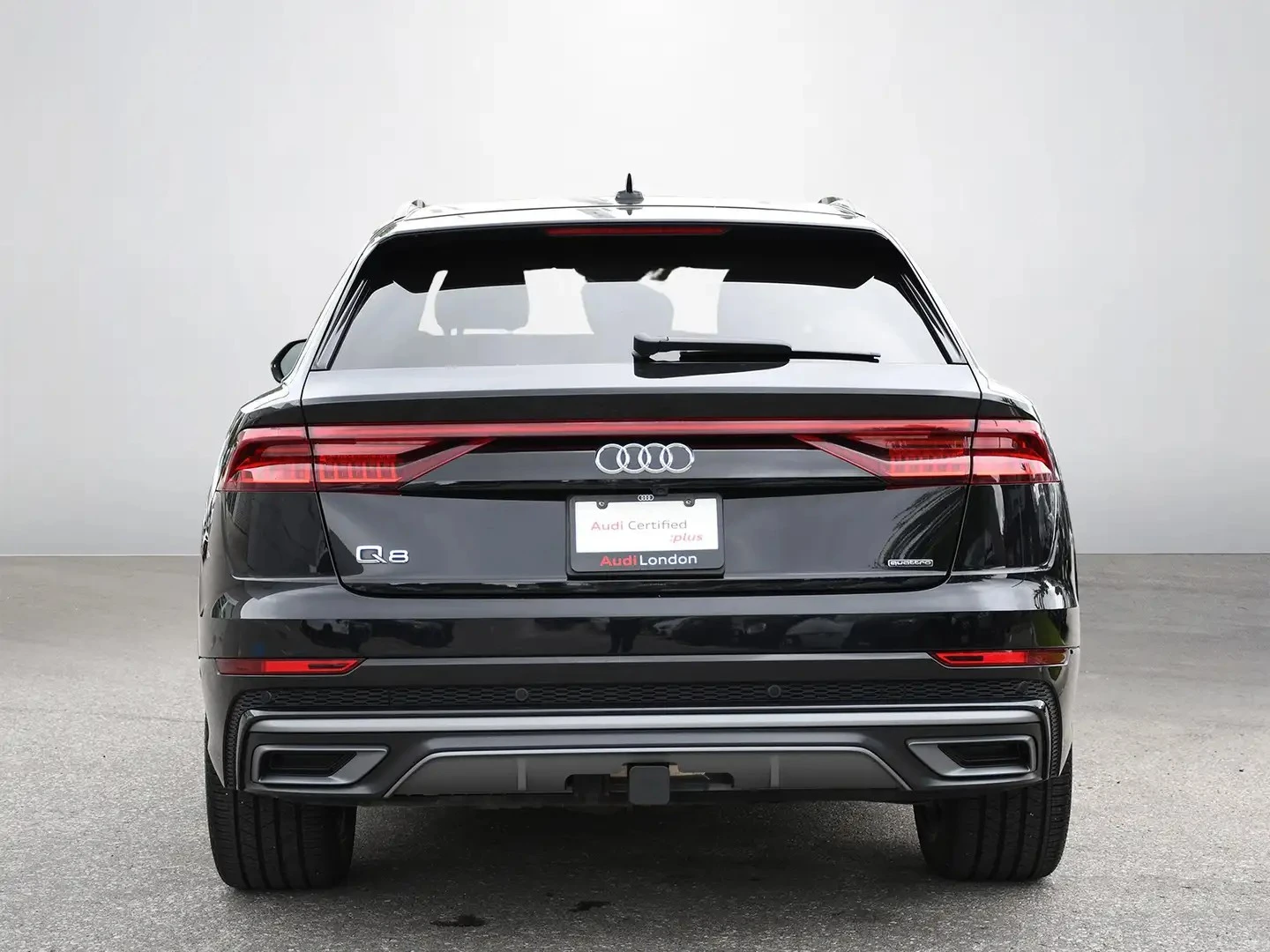 Audi Q8 Technik Автокредит Цена до България, снимка 4 - Автомобили и джипове - 55477171