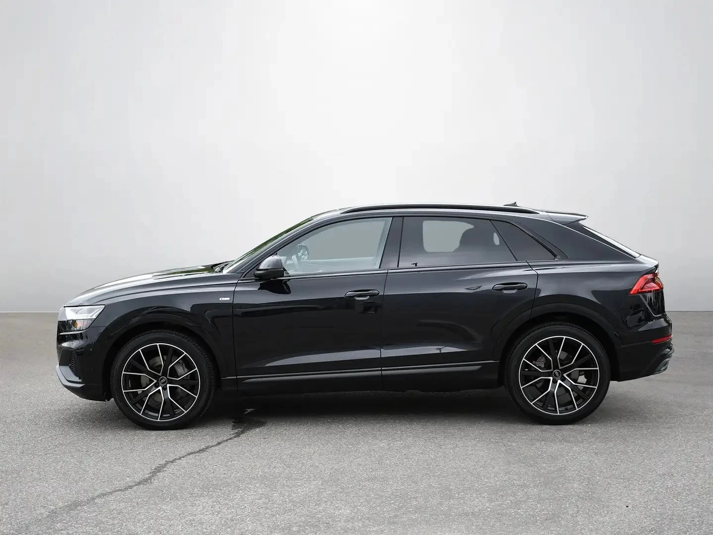 Audi Q8 Technik Автокредит Цена до България, снимка 5 - Автомобили и джипове - 55477171