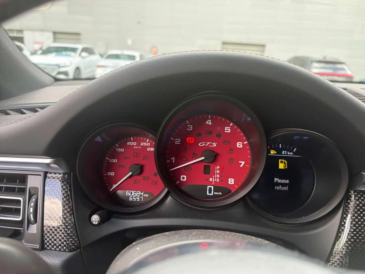 Porsche Macan  GTS / 360 / DIS / MATRIX / BOSE / CARBON / CARFAX, снимка 8 - Автомобили и джипове - 55735278