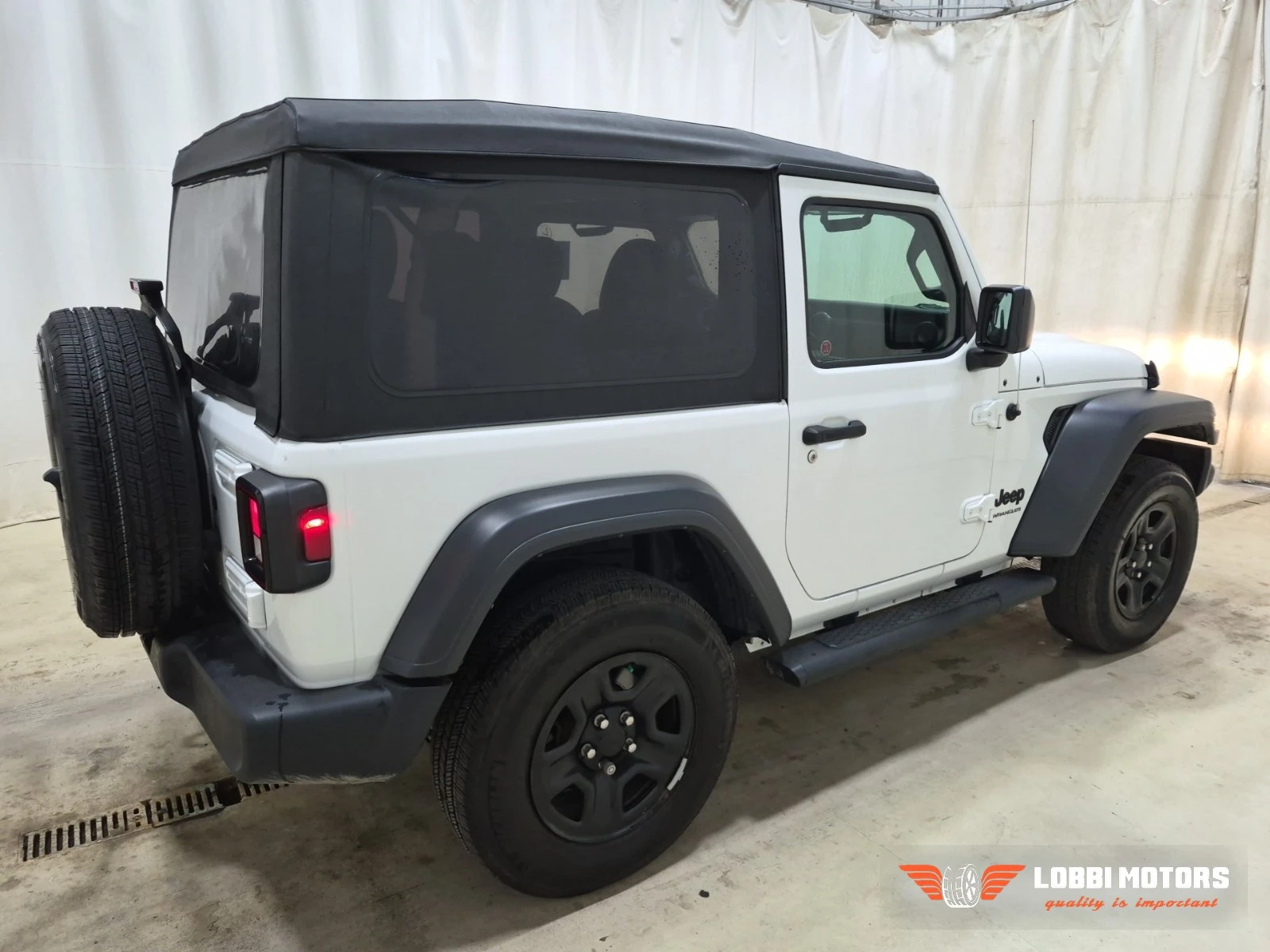 Jeep Wrangler, снимка 3 - Автомобили и джипове - 55928373