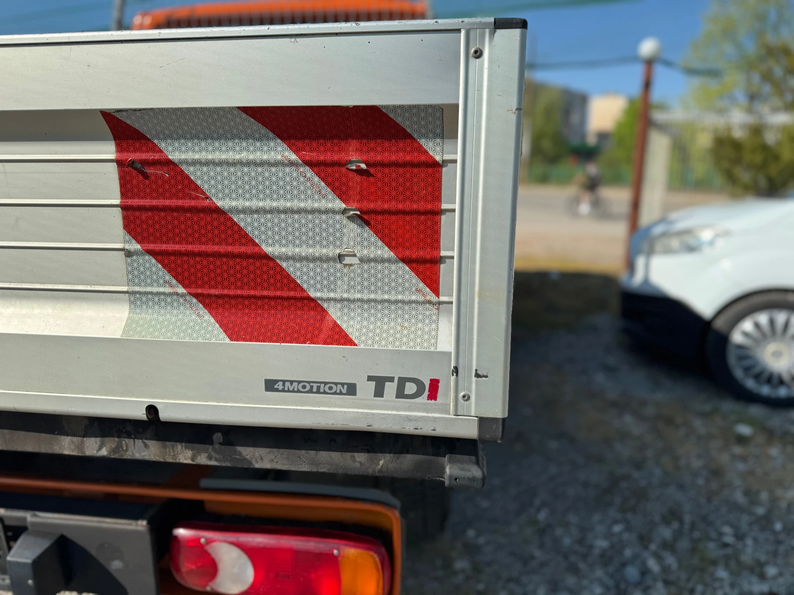 VW Transporter 2.0TDI* 4-motion* KLIMATRONIK, снимка 7 - Бусове и автобуси - 54324926