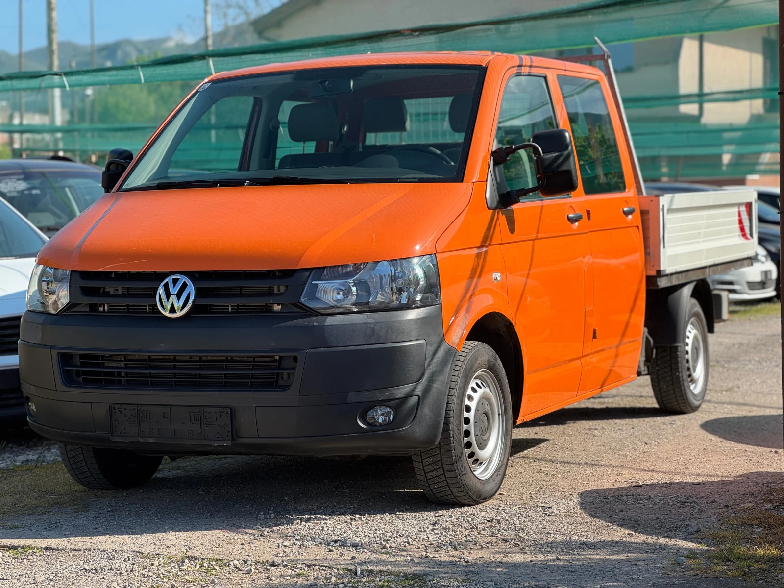 VW Transporter 2.0TDI* 4-motion* KLIMATRONIK, снимка 2 - Бусове и автобуси - 54324926