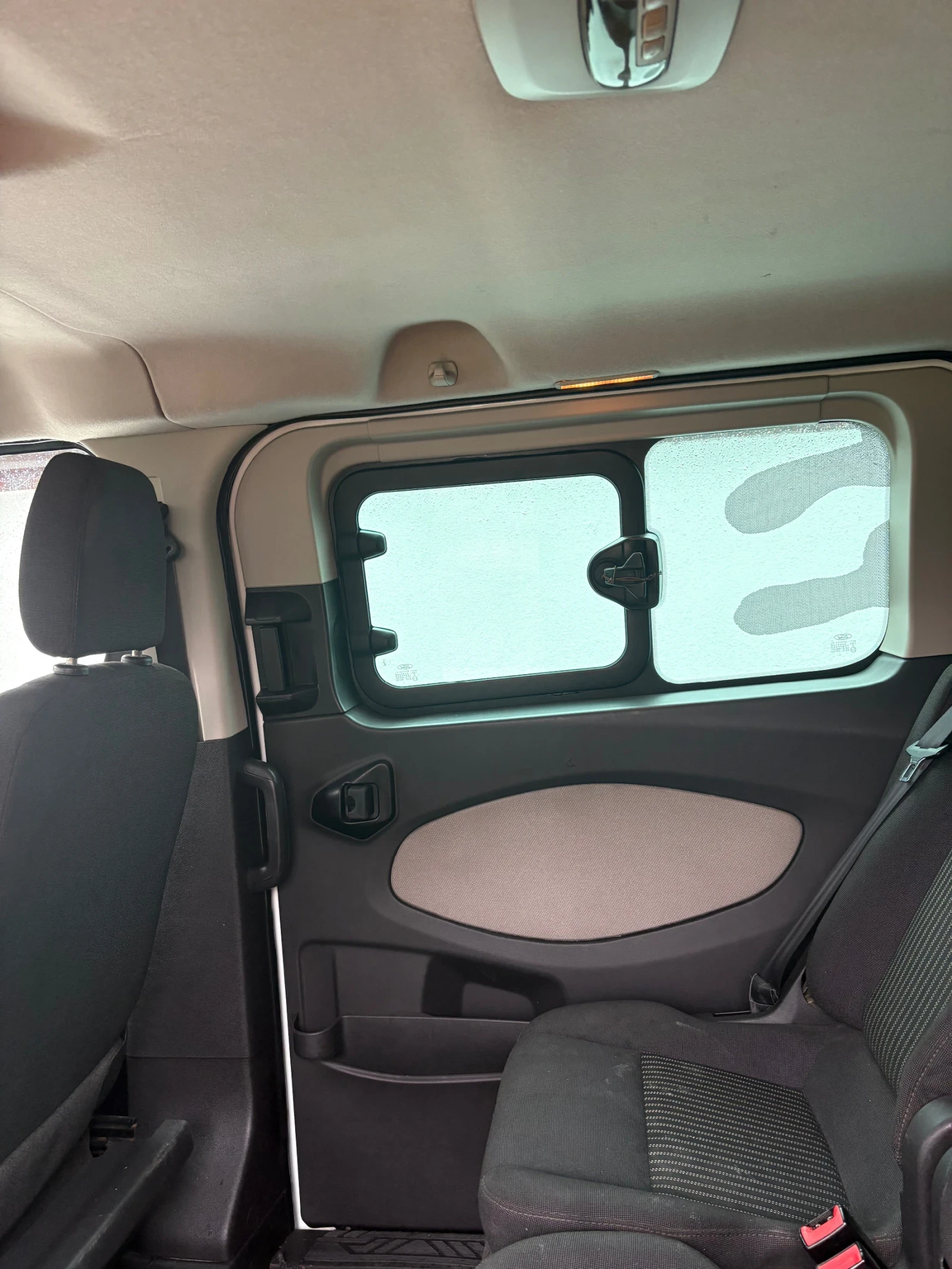 Ford Transit Custom, снимка 8 - Бусове и автобуси - 56482083