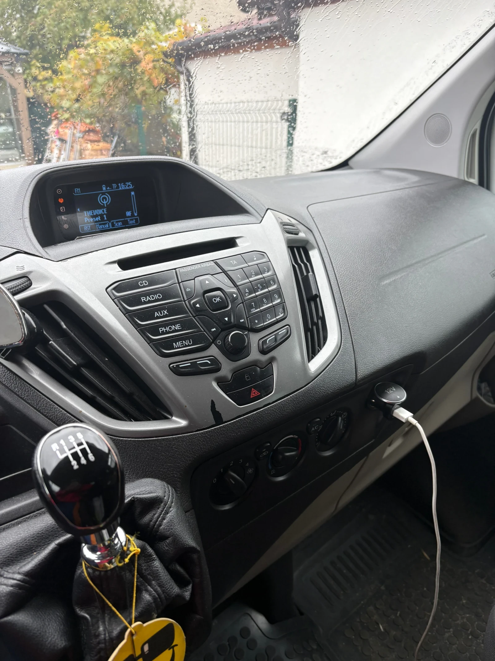 Ford Transit Custom, снимка 10 - Бусове и автобуси - 56482083