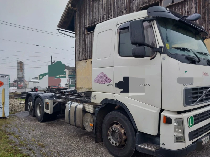 Volvo Fh 420 EURO 3 6X2, снимка 2 - Камиони - 48188505