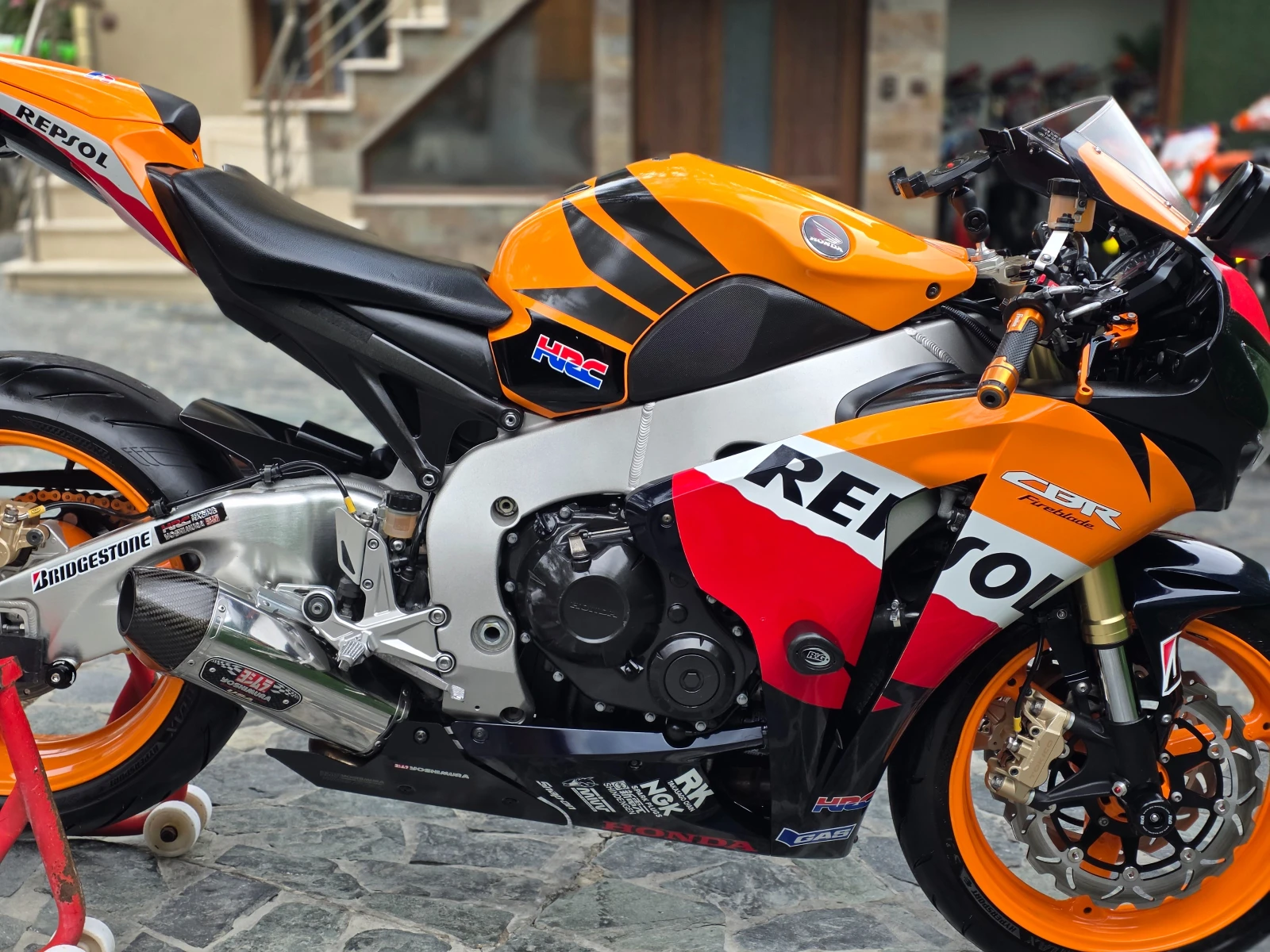 Honda Cbr 1000 ЛИЗИНГ REPSOL, снимка 3 - Мотоциклети и мототехника - 56520840