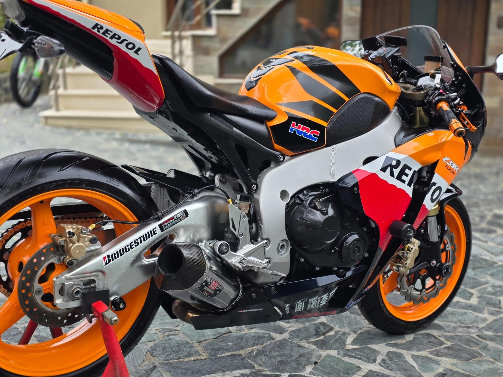 Honda Cbr 1000 ЛИЗИНГ REPSOL, снимка 8 - Мотоциклети и мототехника - 56520840