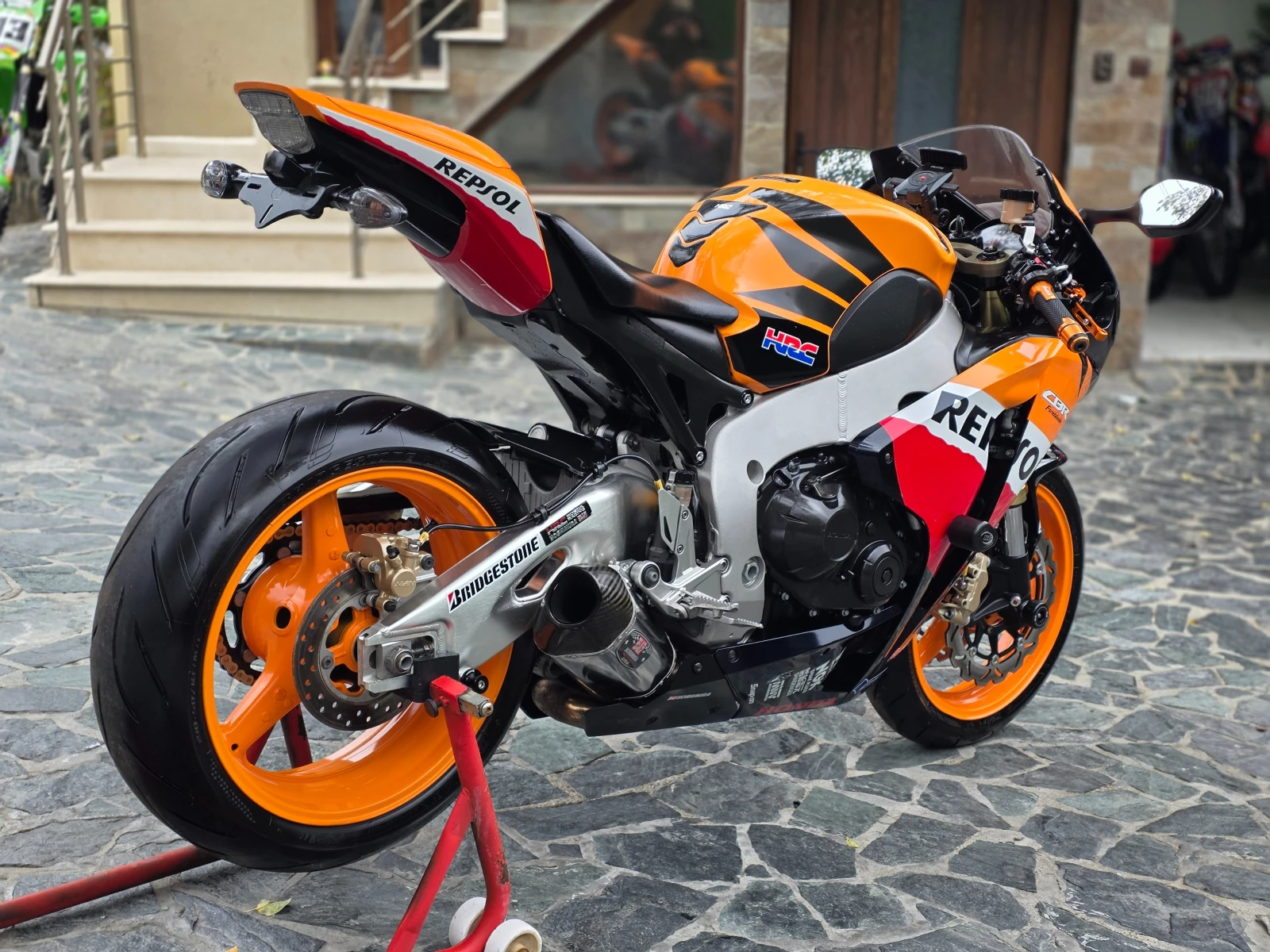 Honda Cbr 1000 ЛИЗИНГ REPSOL, снимка 7 - Мотоциклети и мототехника - 56520840