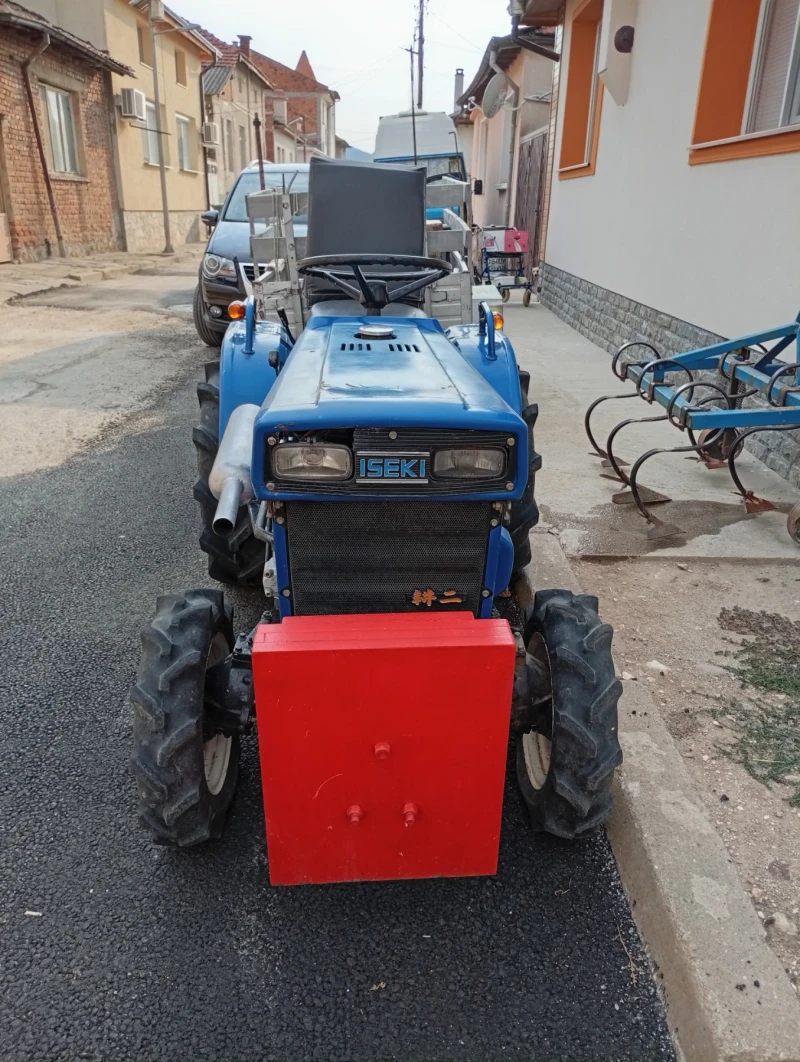 Трактор ISEKI TX 1300 F, снимка 3 - Селскостопанска техника - 52658030