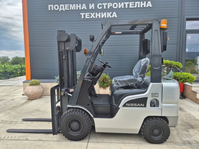 Мотокар Nissan 2 тона / ГАЗ-БЕНЗИН / АВТОМАТ / ПЕРФЕКТЕН, снимка 2 - Индустриална техника - 49458974