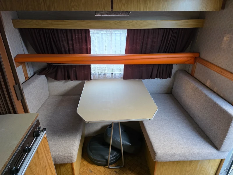 Каравана Adria HOME CAR 380, снимка 12 - Каравани и кемпери - 52545416