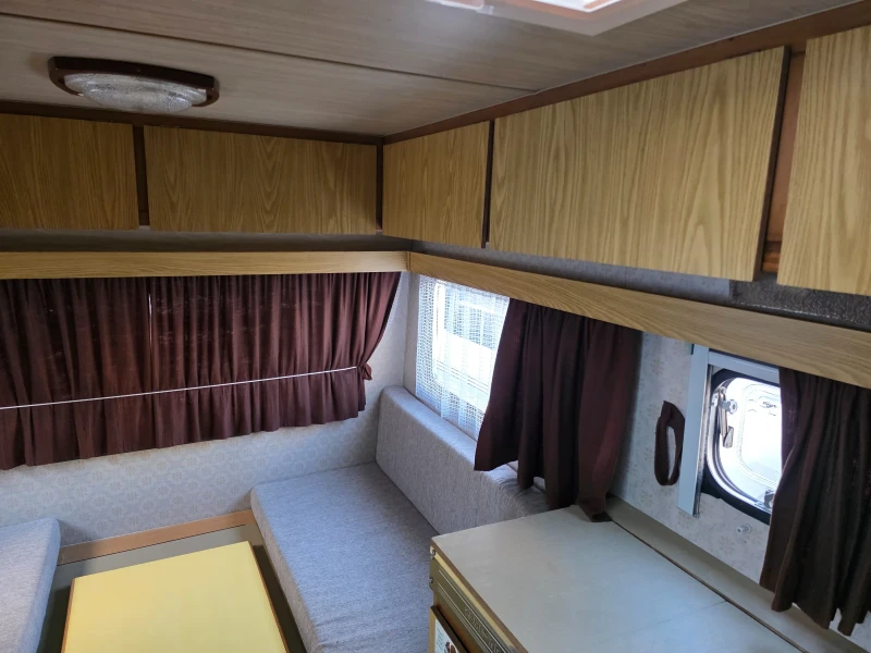 Каравана Adria HOME CAR 380, снимка 7 - Каравани и кемпери - 52545416