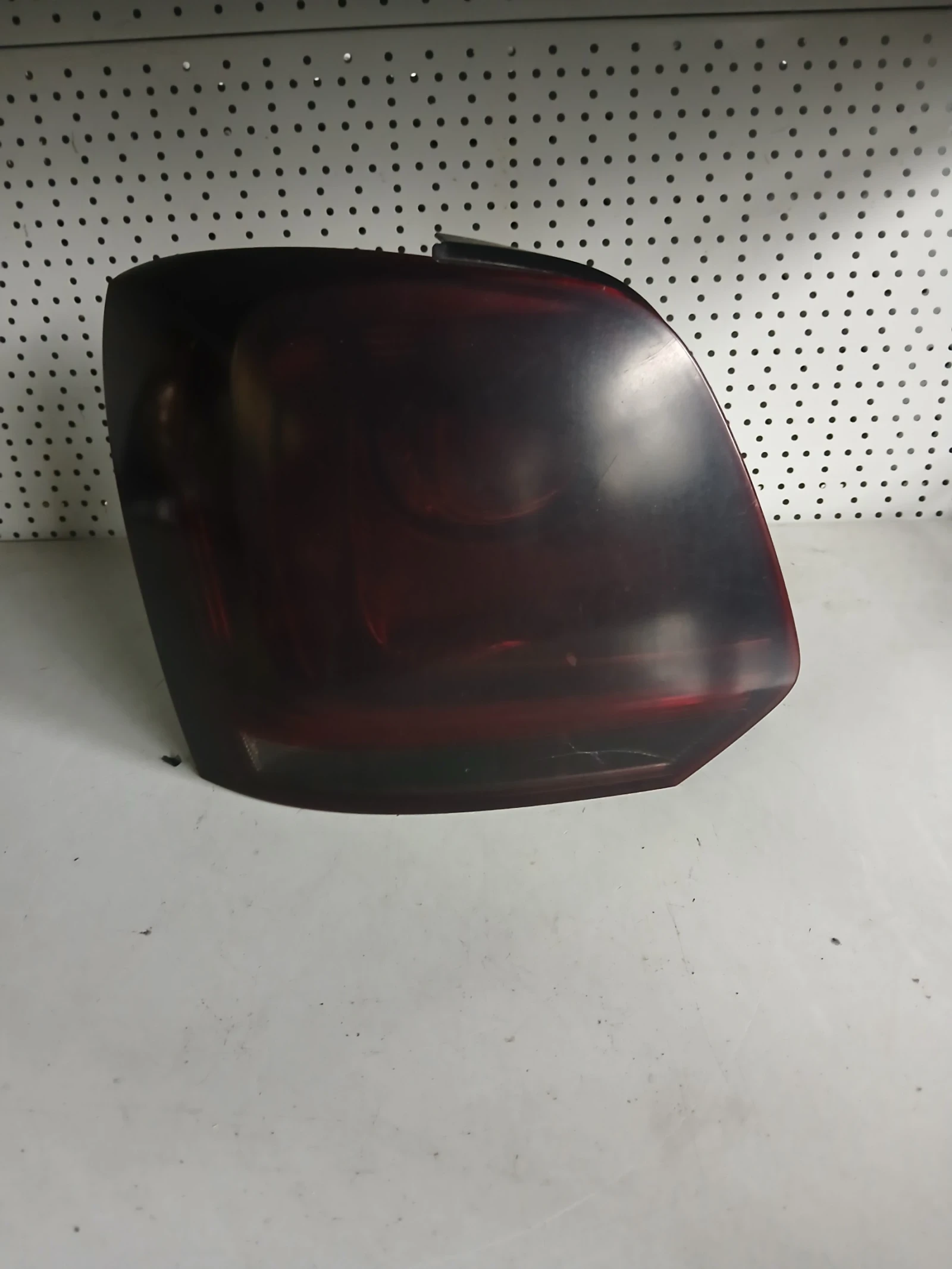 6R0 945 095 J ляв стоп VW Polo 2012г 
