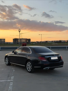 Mercedes-Benz E 220 4-matic , снимка 3