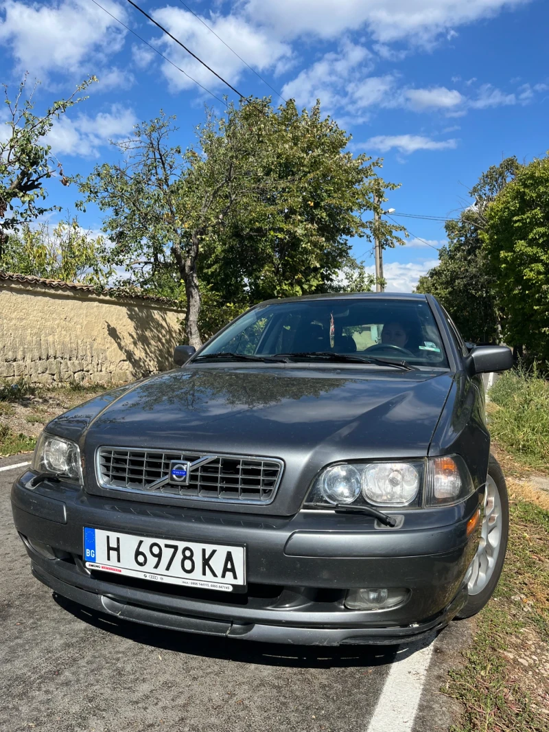 Volvo V40, снимка 1 - Автомобили и джипове - 47271865