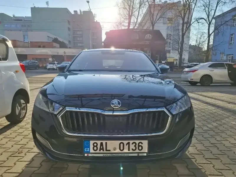 Skoda Octavia 2.0TDI/150кс/DSG/Style+ /Led Matrix , снимка 2 - Автомобили и джипове - 48372574