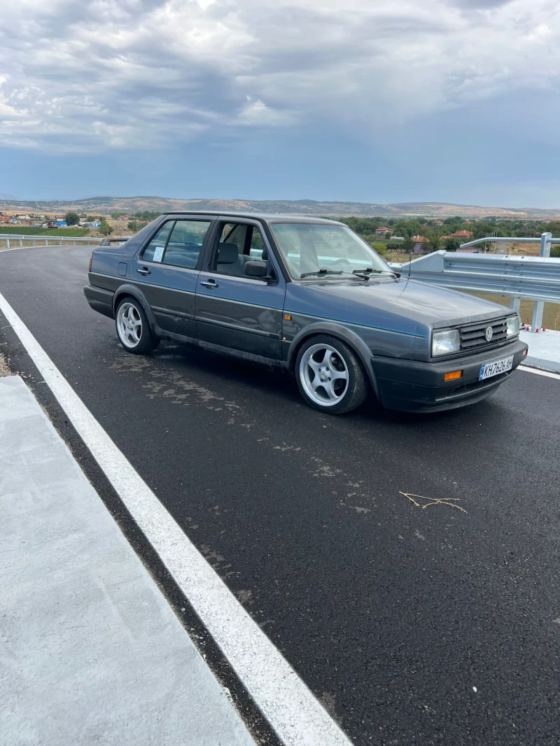 VW Jetta 1.6, снимка 6 - Автомобили и джипове - 51827715