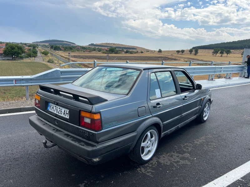 VW Jetta 1.6, снимка 2 - Автомобили и джипове - 51827715
