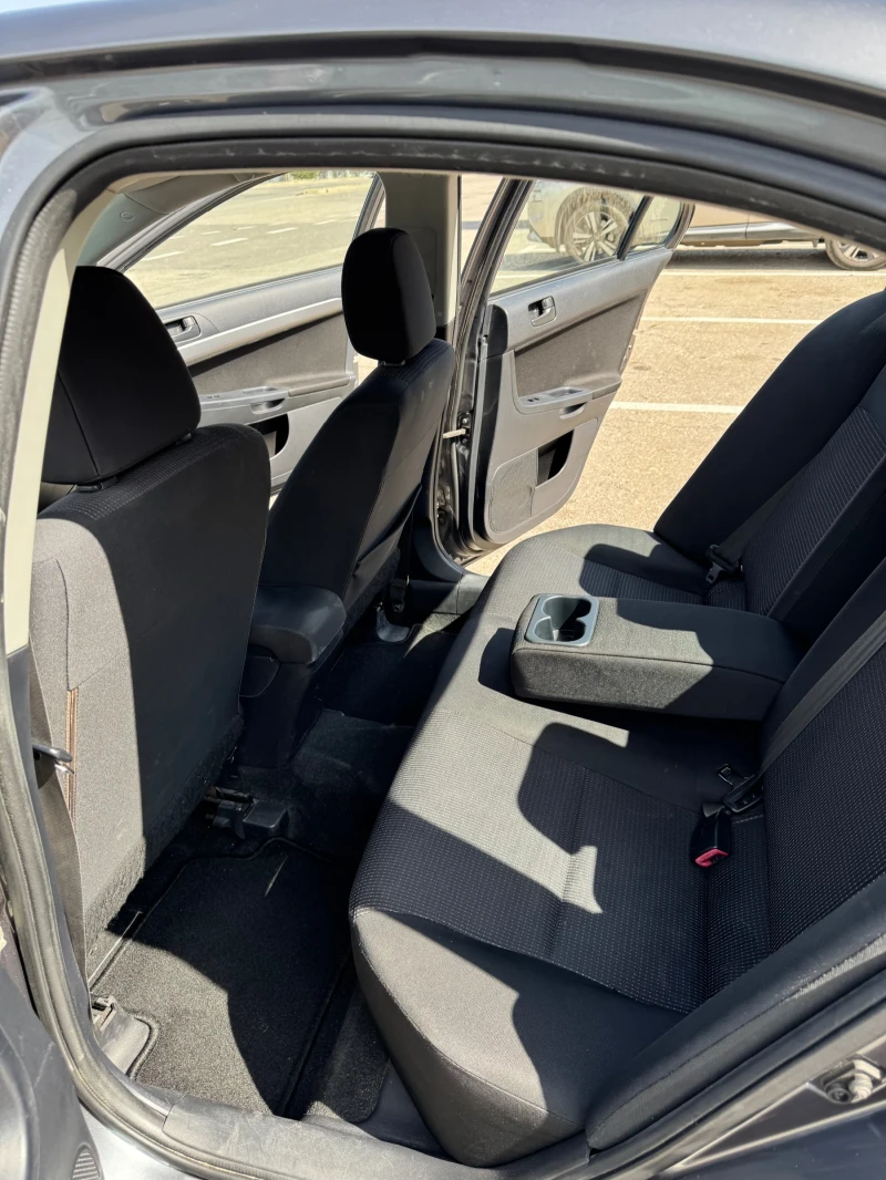 Mitsubishi Lancer 1.6, снимка 9 - Автомобили и джипове - 52149127