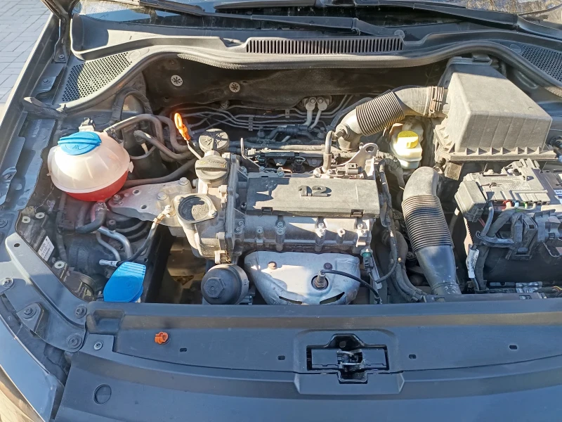 VW Polo, снимка 11 - Автомобили и джипове - 52312401