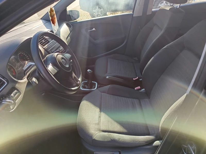 VW Polo, снимка 6 - Автомобили и джипове - 52312401