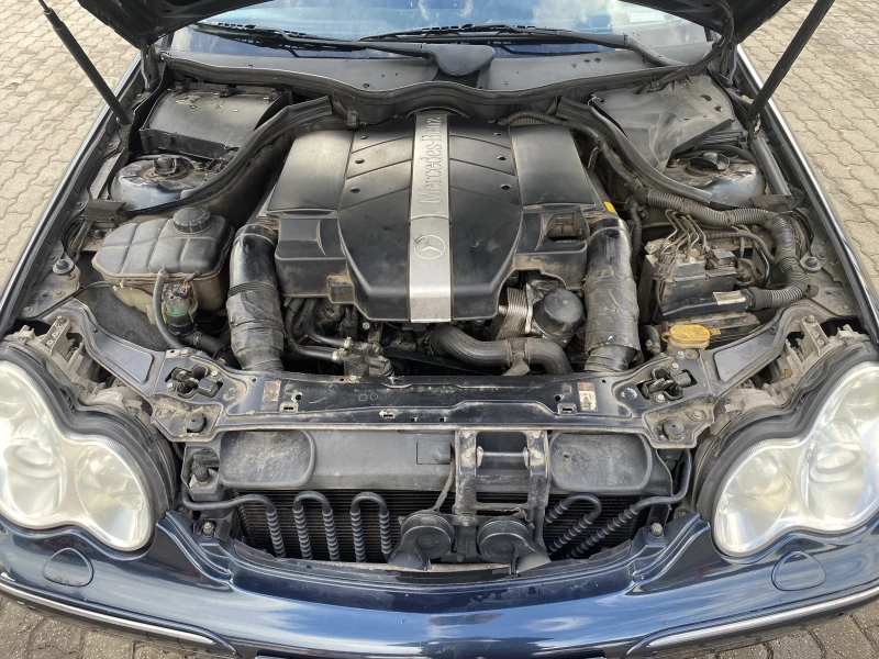 Mercedes-Benz C 320, снимка 8 - Автомобили и джипове - 53448051