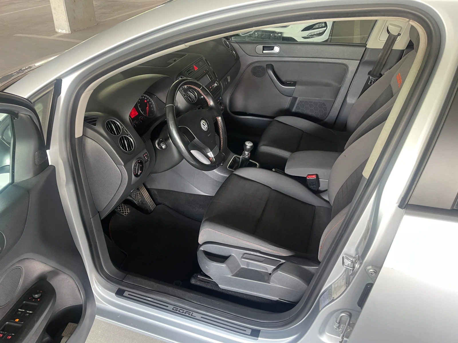 VW Golf Plus ГАЗ КЛИМАТРОНИК ПОДГРЕВ 4ВРАТИ РЕГИСТРИРАН ОБСЛУЖЕ - изображение 10