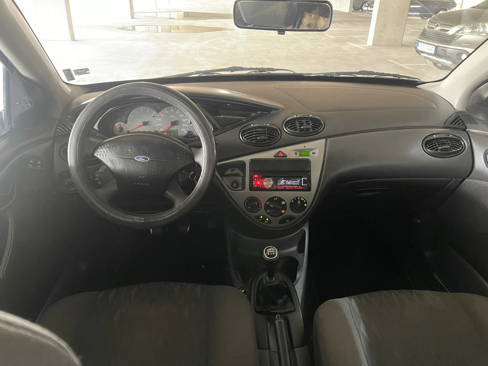 Ford Focus 1.6i ГАЗ КЛИМАТИК 4ВРАТИ НОВИ ЛЕТНИ НОВИ ЗИМНИ - изображение 8