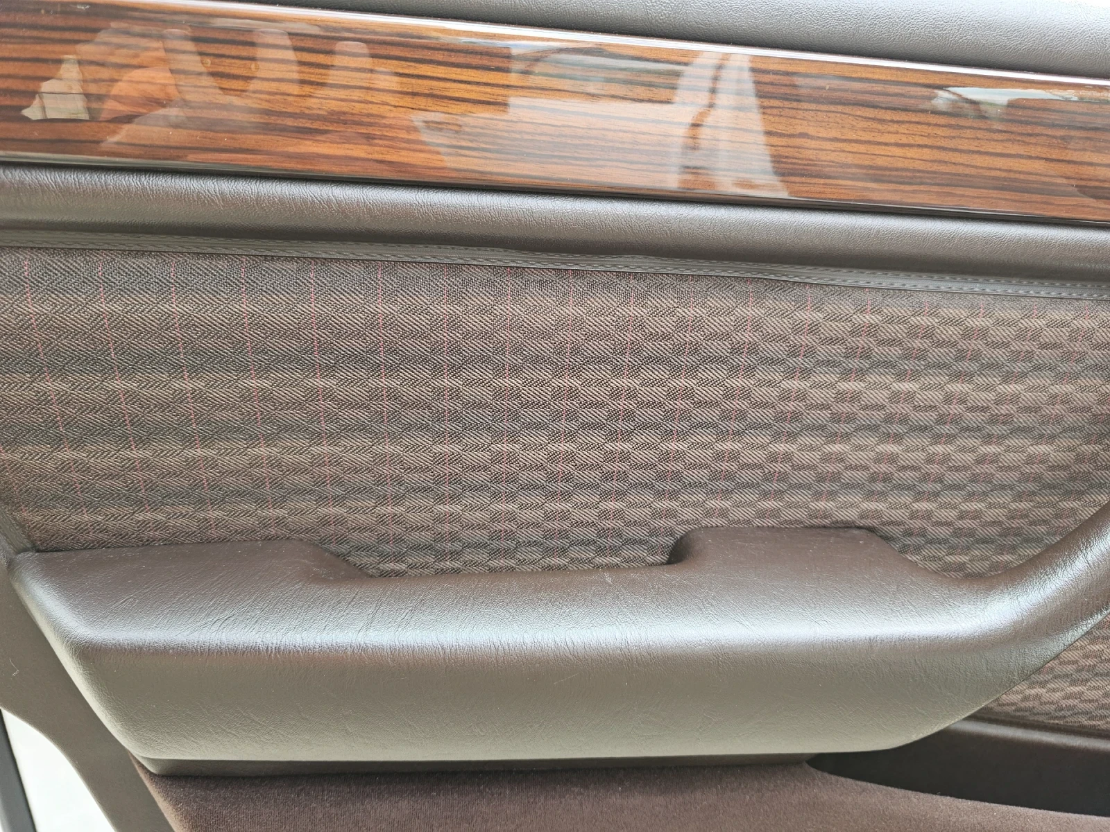 Mercedes-Benz 124 300 Д - изображение 6