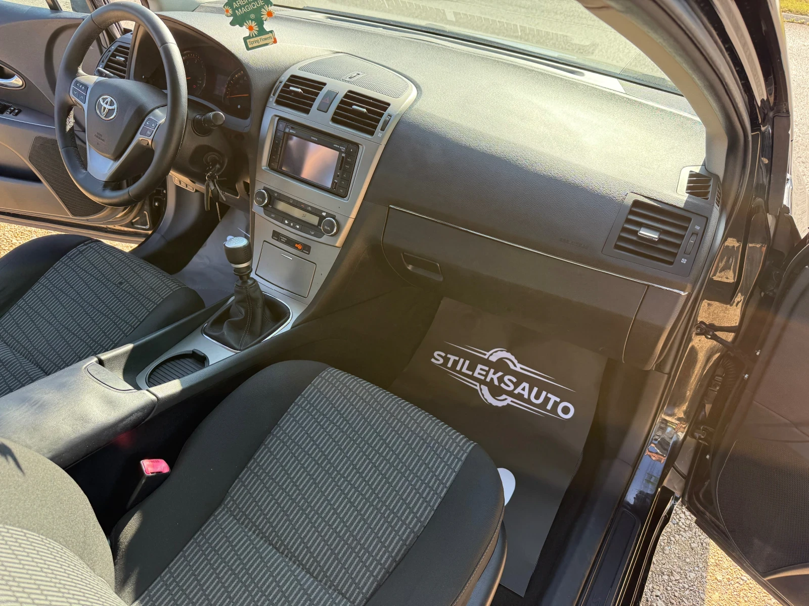 Toyota Avensis 2.0 D4D -126k - изображение 10
