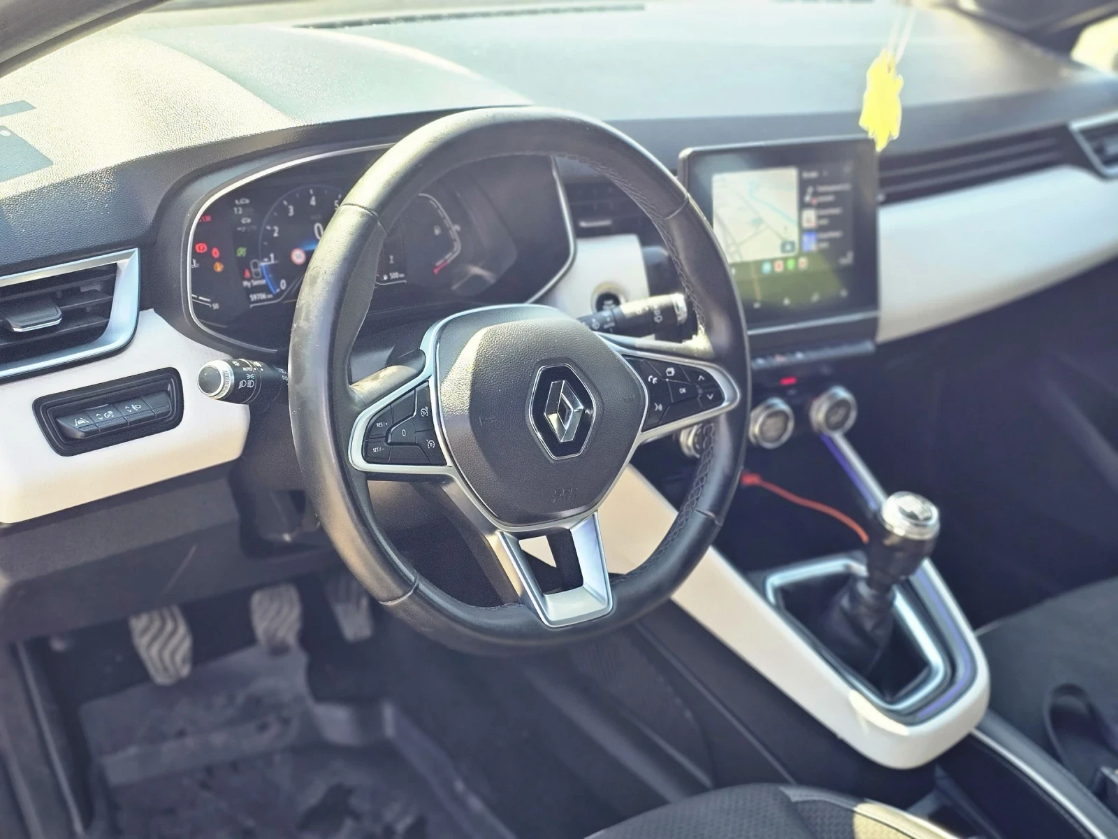 Renault Clio, снимка 9 - Автомобили и джипове - 54490169