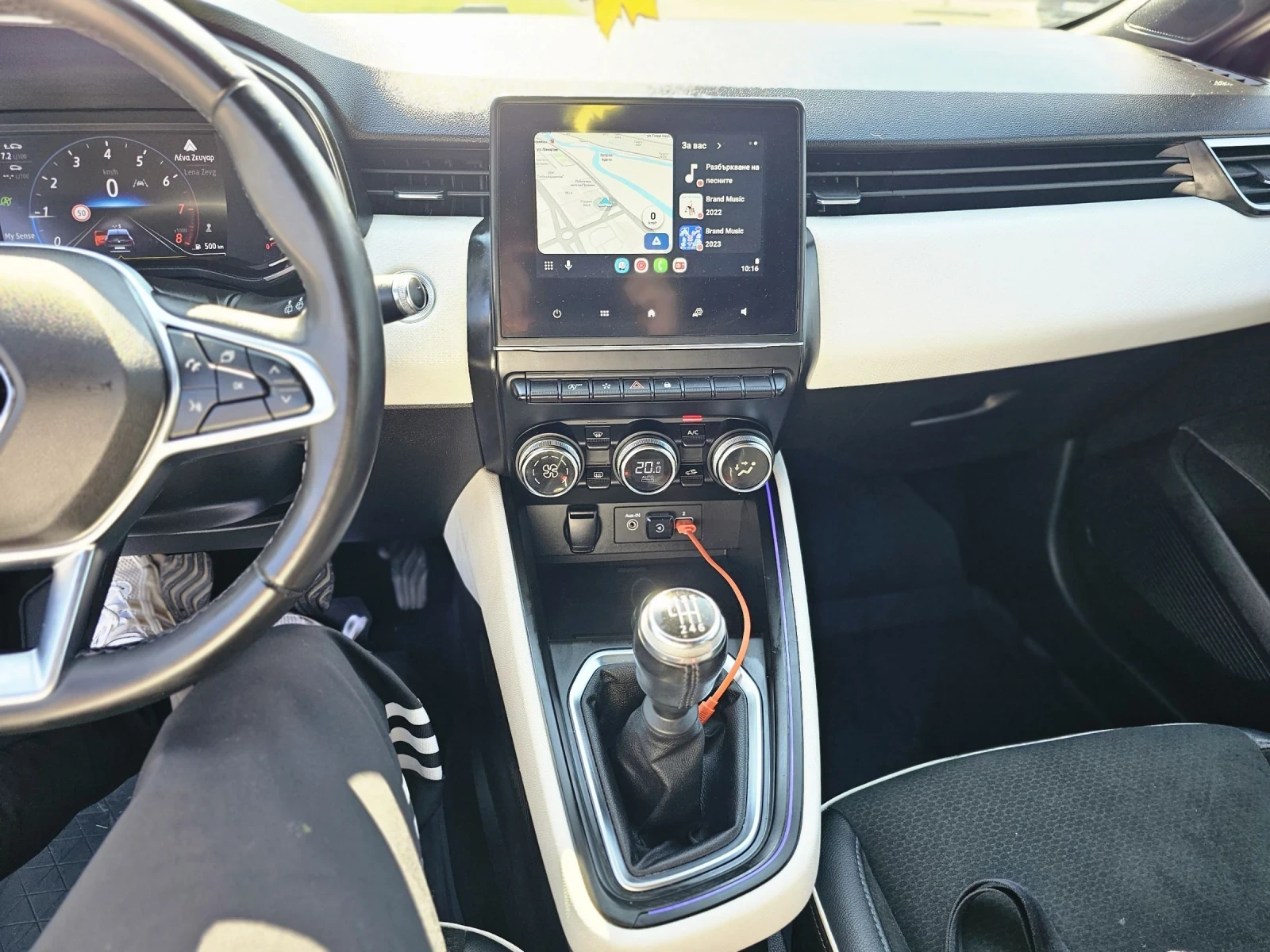 Renault Clio, снимка 13 - Автомобили и джипове - 54490169