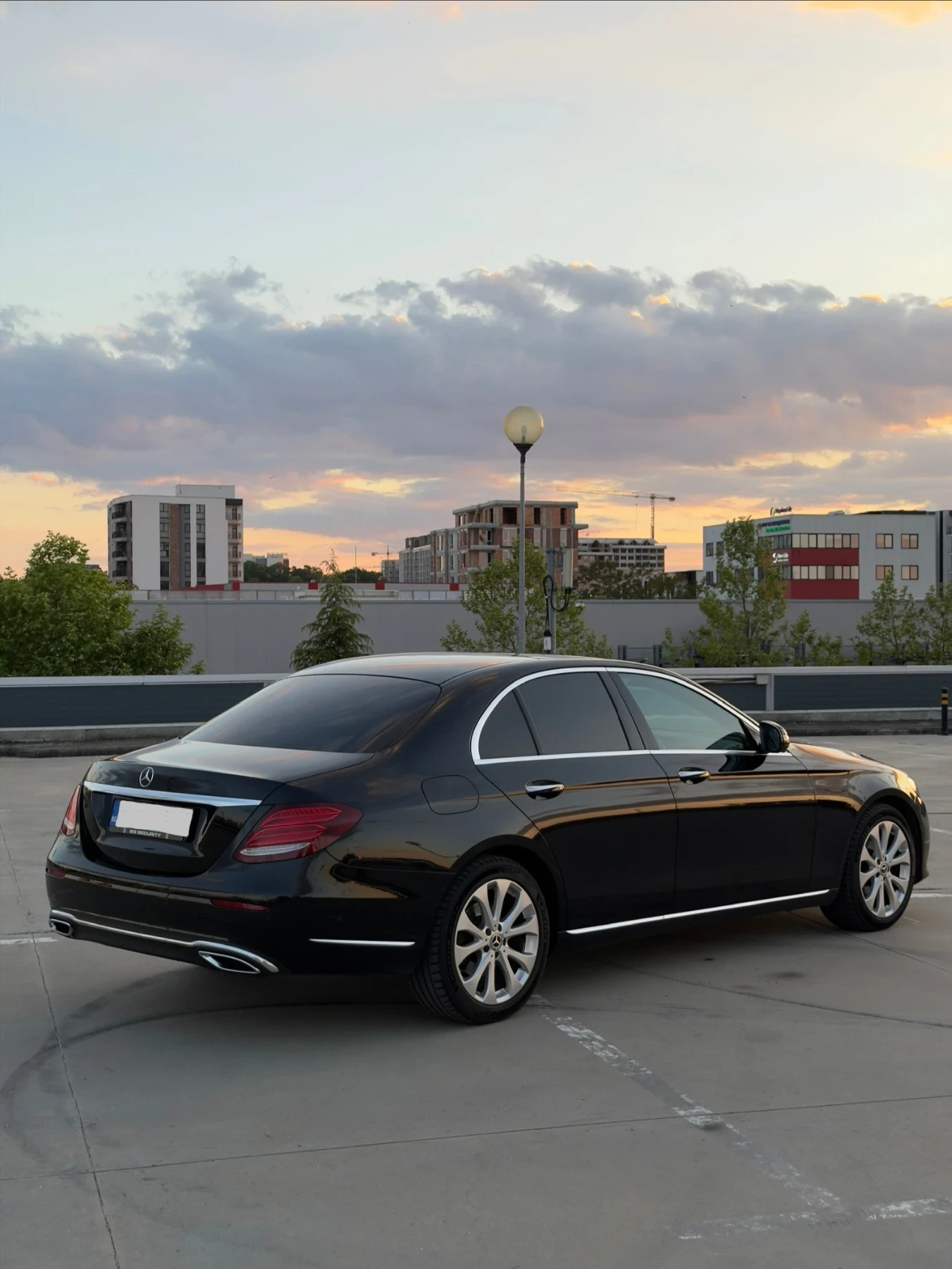 Mercedes-Benz E 220 4-matic , снимка 4 - Автомобили и джипове - 54621936